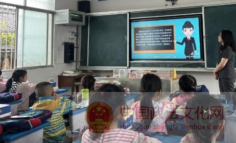 法治守护 健康成长 ——怀化铁路运输法院送法进校园